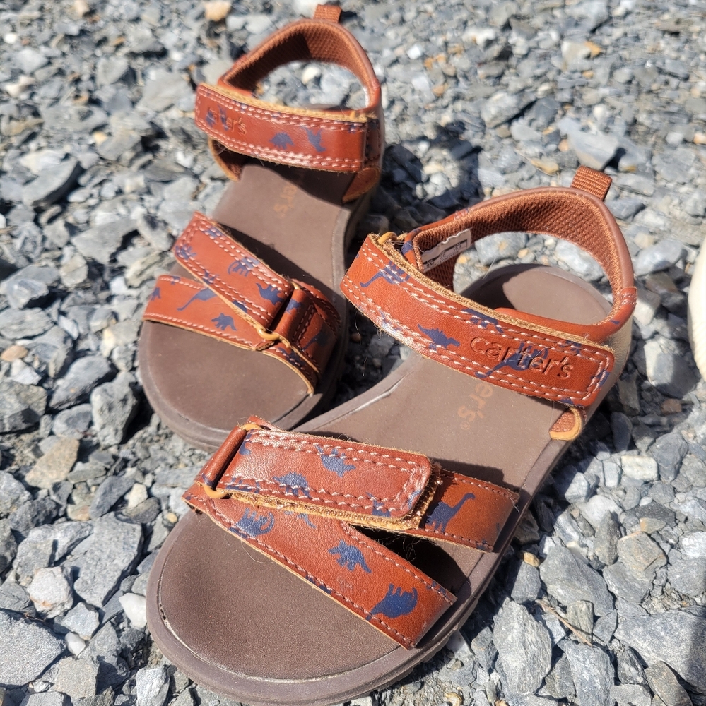 Carter's Size 9 dinosaur sandals